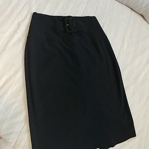 Black cache skirt